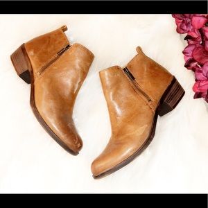 LUCKY BRAND Camel Leather Ankle Zip Booties